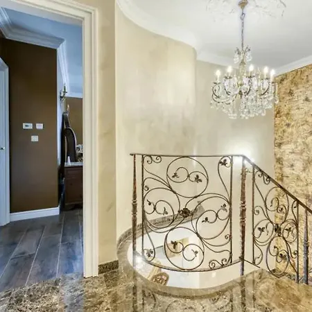 דירה Luxury Pallazzo לובראן