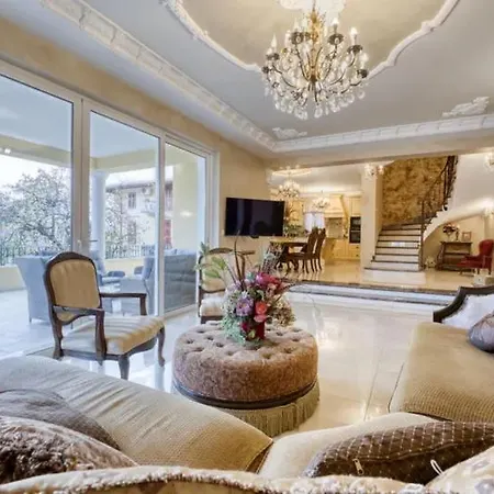 Luxury Pallazzo
