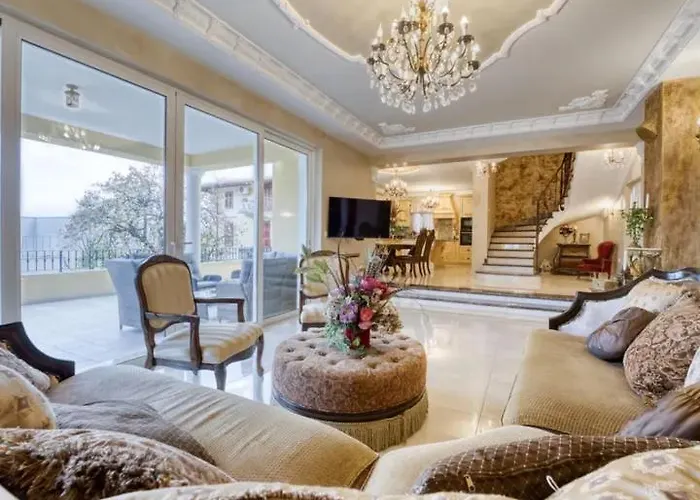 Luxury Pallazzo
